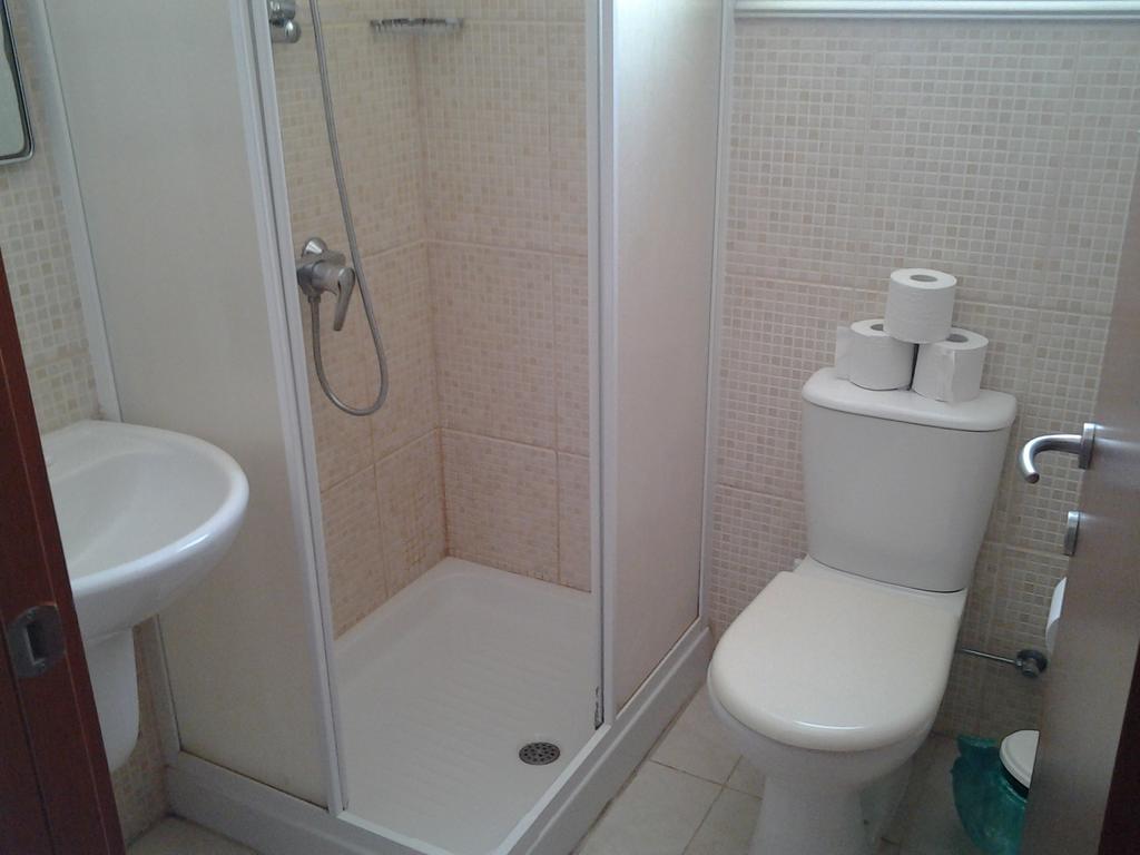 Artemis Karas Holidays Apartment Paralimni Room photo