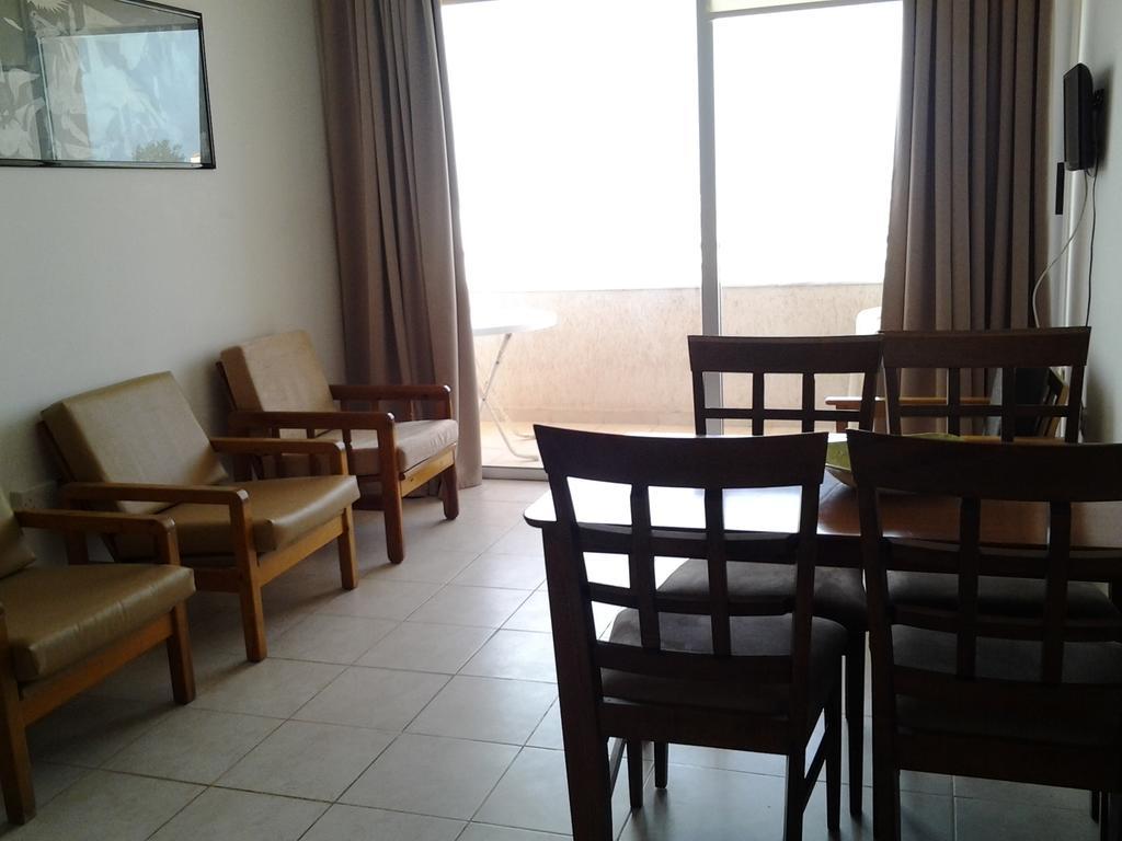 Artemis Karas Holidays Apartment Paralimni Room photo